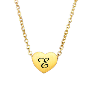 Lauren-Spencer Winzige Initial-Herz-Halskette für Damen, 18 Karat vergoldete AZ-Alphabet-Buchstaben-Halskette, zierliche Herz-Halskette mit Anhänger 