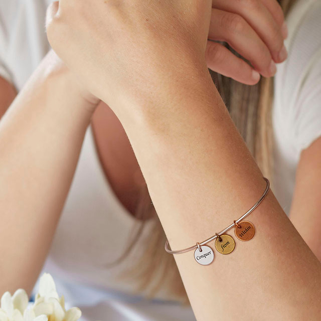 Inspirierendes, individuelles Charm-Armband für Frauen, gravierter, erweiterbarer echter Antik-Silber-Armreif mit Scheiben-Charm-Armbändern, motivierende, personalisierte Geschenke für Sie 