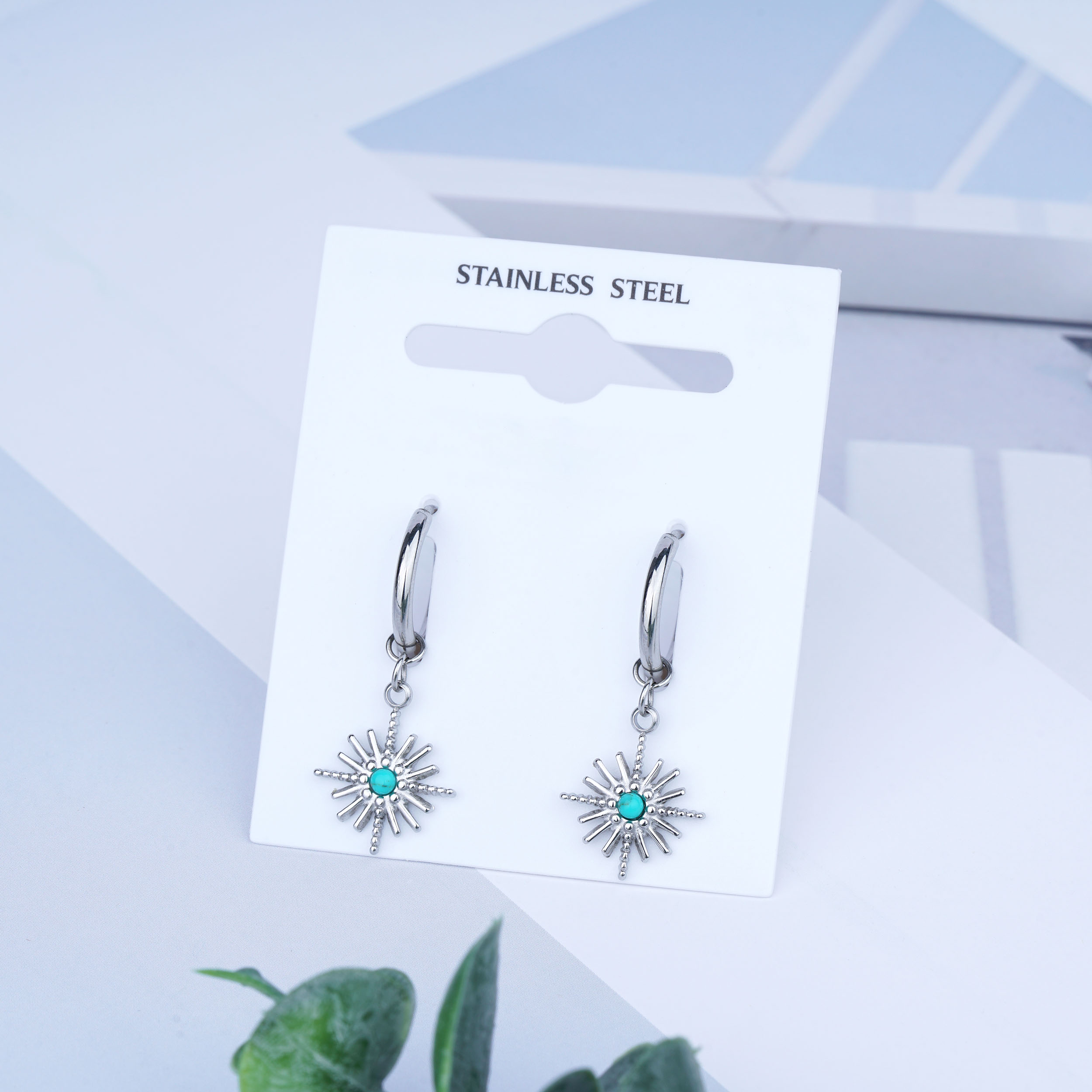 Türkise Creolen aus 18 Karat vergoldetem Edelstahl mit Sternmotiv 