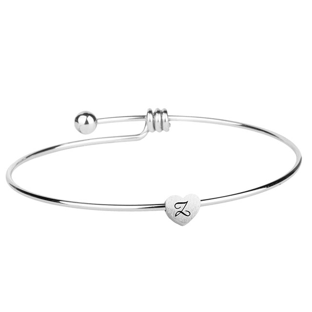Armreif mit Initialen-Herz-Charm, versilbert, Alphabet-Buchstabe AZ, zierliche Armbänder mit 26 Buchstaben, Herz-Anfangsarmband, erweiterbare Armreifen, personalisiertes Schmuckgeschenk