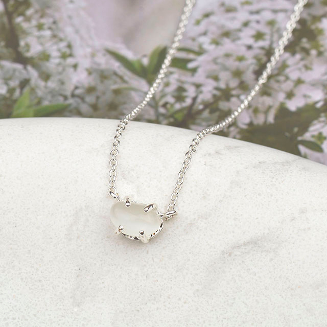 Zierliche Edelstein-Katzenaugen-Stein-Lapislazuli-Rosenquarz-Türkis-Halskette 