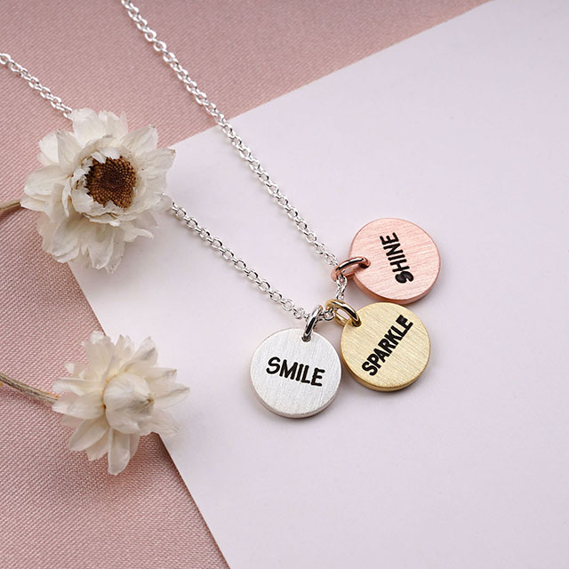 Inspirierende Scheiben-Halskette, goldversilbert, zierliche Halsketten mit personalisierten Zitaten, gravierte Scheiben-Anhänger-Halskette, Ermutigungsschmuck, Geschenk 