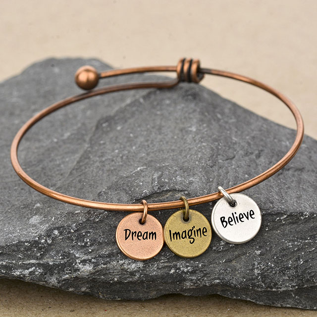 Inspirierendes, individuelles Charm-Armband für Frauen, gravierter, erweiterbarer Armreif aus echtem Antik-Echt-Roségold mit Scheiben-Charm-Armbändern, motivierende, personalisierte Geschenke für Sie 