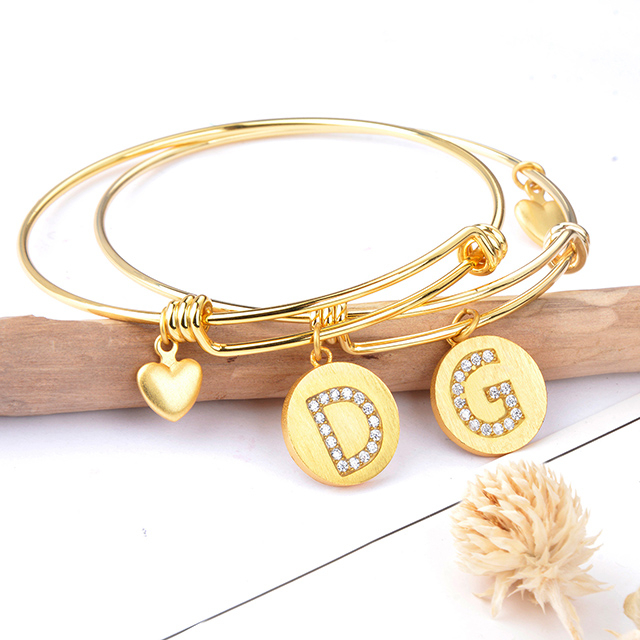 Zierliches Armband mit Initialen aus kubischem Zirkonium, runde Scheibe, Alphabet-Buchstaben-Armband „AZ“.