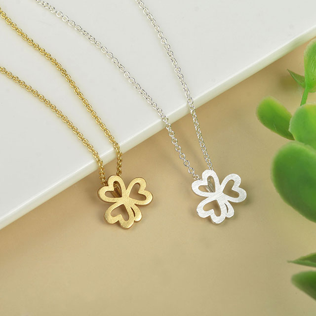 Vierblättriges Kleeblatt-Halskette, Glückskleeblatt-Anhänger, Charm-Halskette, Glaube, Hoffnung, Liebe, Glückskette für Frauen und Mädchen, personalisiertes Schmuckgeschenk