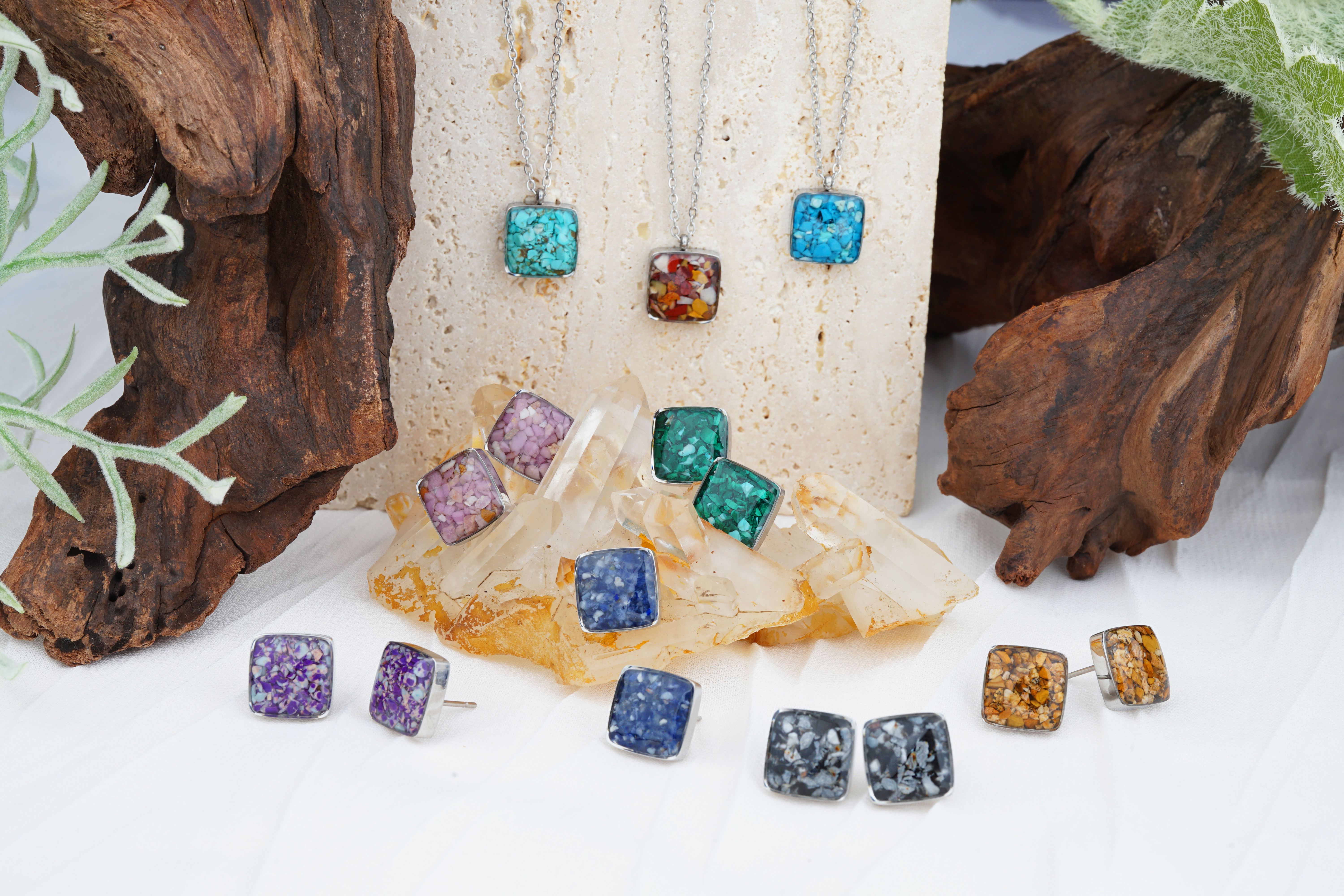 1107_Stein-Quadrat-Halskette+E