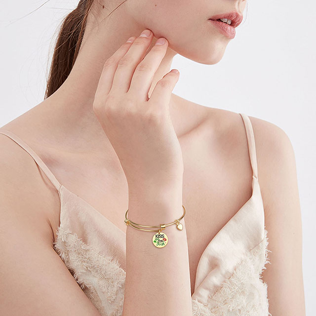 Vierblättriges Kleeblatt-Armband, erweiterbarer Glückskleeblatt-Anhänger, Charm-Armreif, Glaube, Hoffnung, Liebe, Glücksbringer, rundes Scheibenarmband für Frauen und Mädchen, personalisiertes Schmuckgeschenk