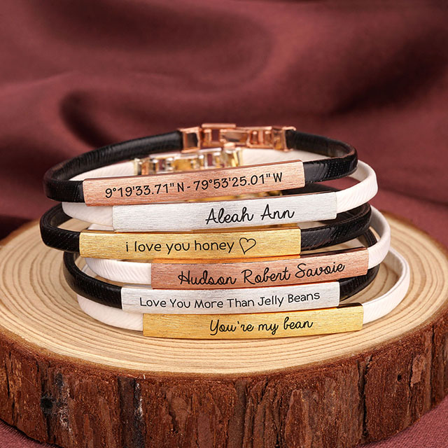 Personalisierte Lederarmbänder für Damen. Stabarmbänder mit individueller Namensgravur