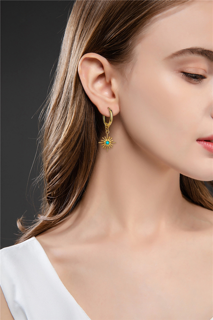 Türkise Creolen aus 18 Karat vergoldetem Edelstahl mit Sternmotiv 