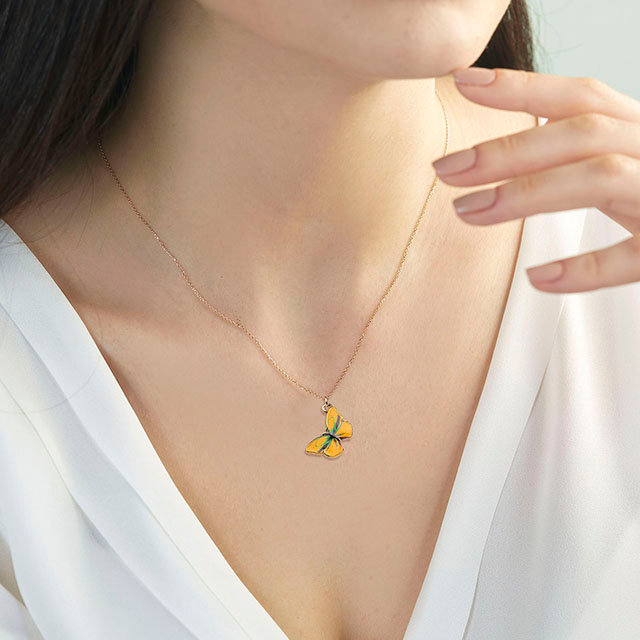 Bunte Schmetterlings-Halskette, handbemalte Schmetterlings-Halsketten für Frauen, zierliche niedliche Schmetterlings-Charm-Schmuck-Anhänger-Halskette für Frauen-Geschenke