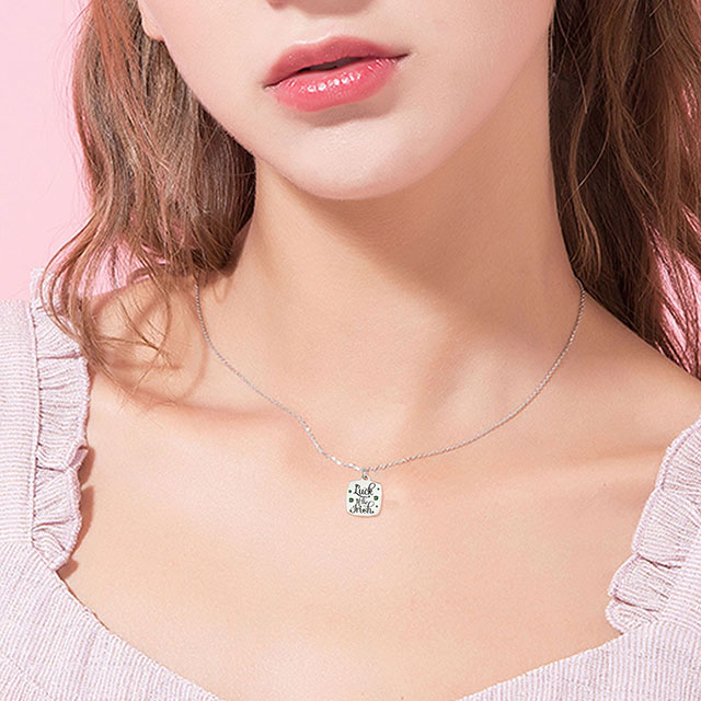 Schmuck für Freunde: 5 wunderschöne Halsketten-Empfehlungen
