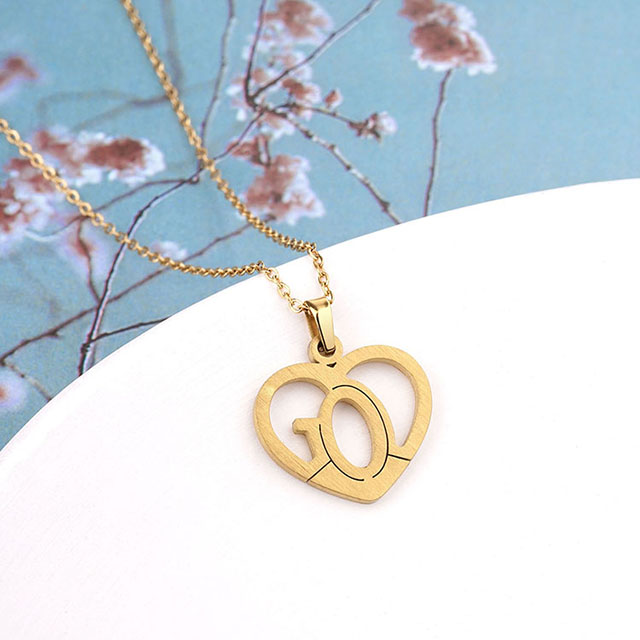 Zierliche Herz-Halskette für Frauen, Silber vergoldet, Gott ist Liebe, Herz-Anhänger-Halskette, Gebet, religiöser Schmuck, christliche Halskette für Frauen, Mädchen, Geburtstag, Valentinstag, Geschenke