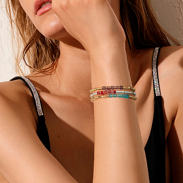 Zierliche 18 Karat vergoldete Perlenarmbänder für Frauen, stapelbare Kristall-Edelstein-Perlen-Stretch-Armbänder für Frauen und Mädchen, Schmuckgeschenk