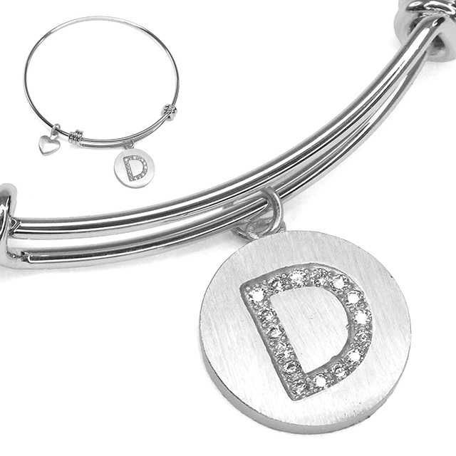 Erweiterbares Initialenarmband mit rundem Zirkonia-Stein 