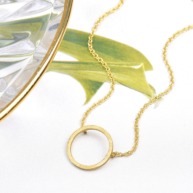 Geometrische Halskette aus Gold, Silber und Roségold.Modisches Schmuckgeschenk für Damen.