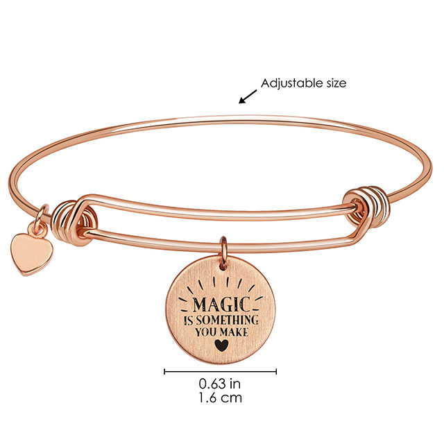 Individuell graviertes Münzarmband mit Charms, verstellbares Armband
