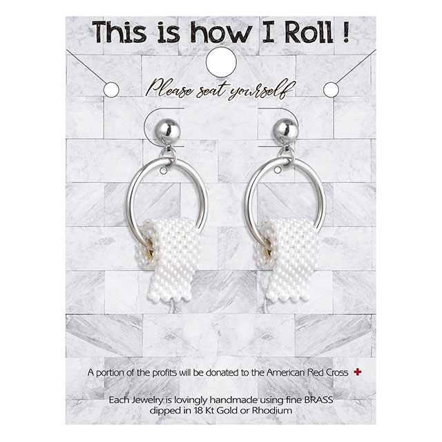 Toilettenpapierschmuck mit kleinen Perlen.