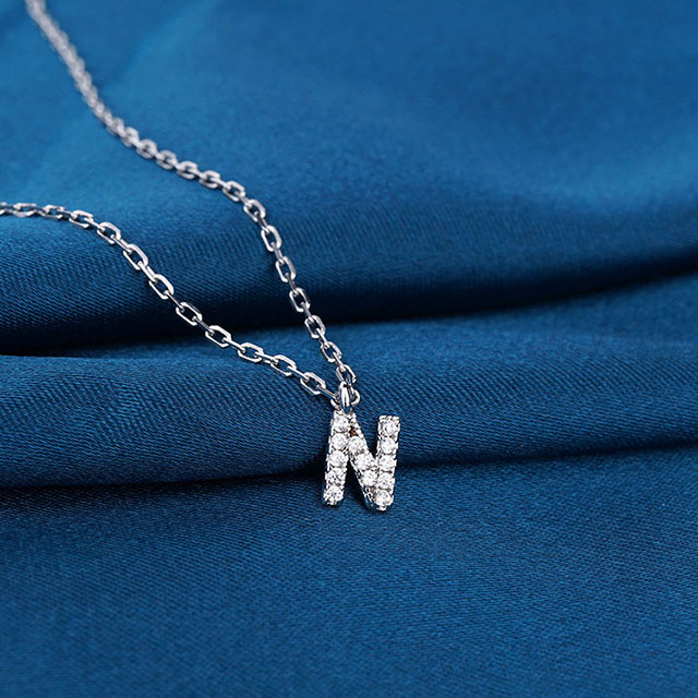 Initialen-Halskette für Frauen, versilbert, zierliche Zirkonia-Initialen-Halsketten, AZ-Alphabet-Buchstaben-Halsketten-Anhänger für Frauen und Mädchen, Schmuck, Geburtstagsgeschenk 