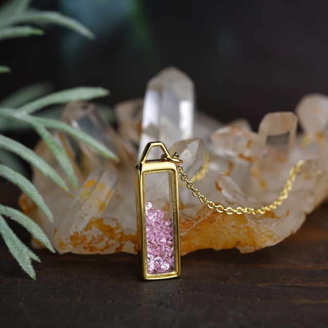 Vitality Stones Halskette mit rechteckigem Anhänger und kubischem Zirkon