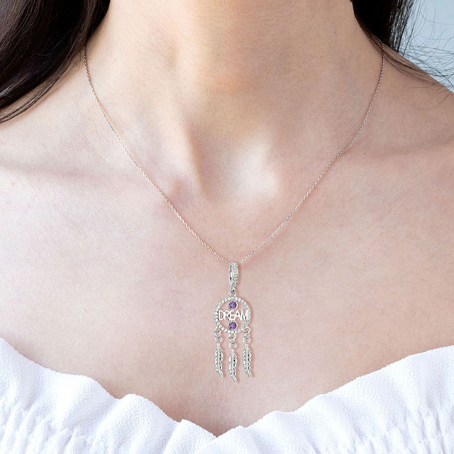 Geburtsstein-Traumfänger-Halskette für Frauen, versilbert, zierliche Zirkonia-Halskette, Feder-Anhänger, Traumfänger-Halsketten für Frauen und Mädchen, Geburtstagsschmuck, Geschenke